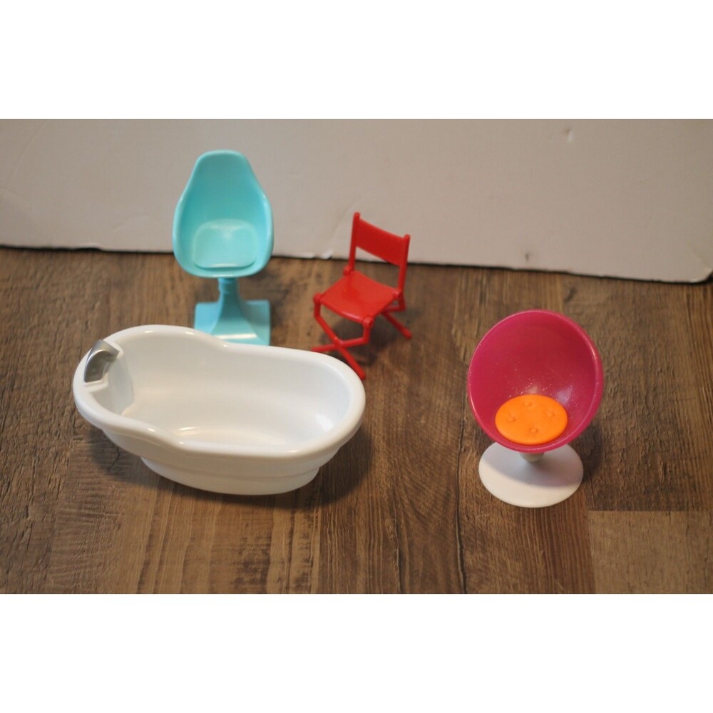 Lot of Barbie furniture Bath tub, 3 chairs